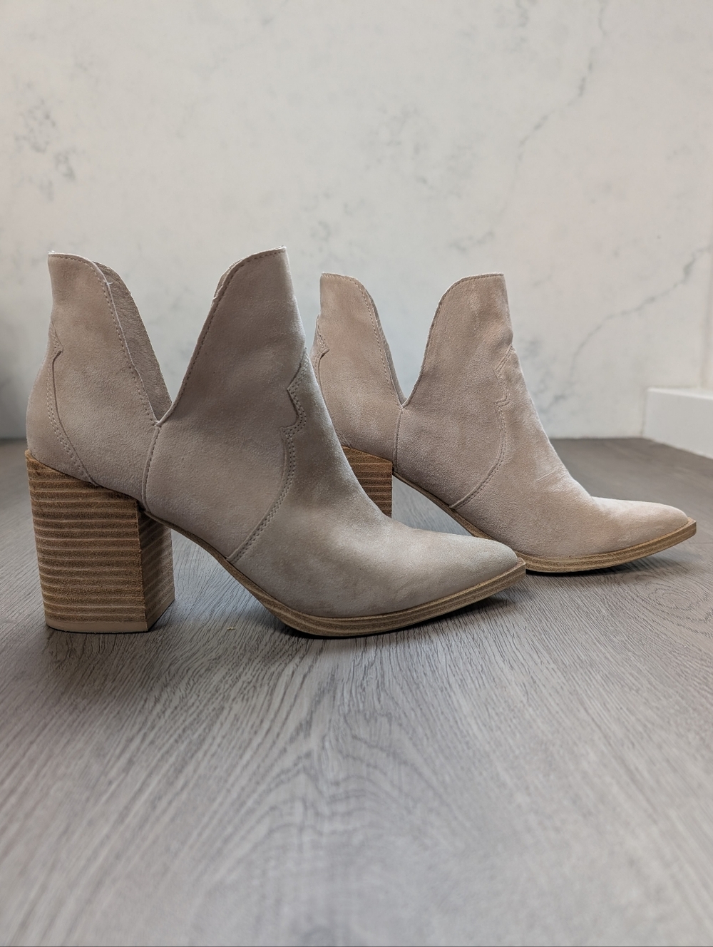 Women's Steve Madden Chaya Booties in Sand Suede size 8.5